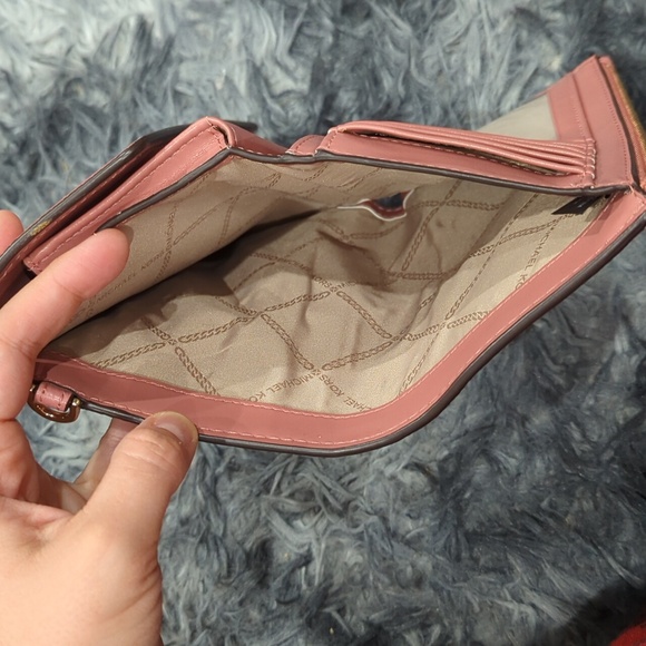 Michael Kors Wallet - Picture 3 of 9